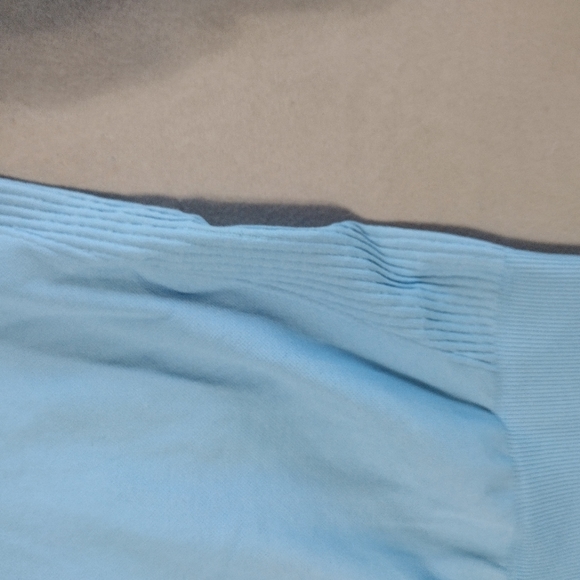 Seamless Booty Scrunch Shorts - Picture 2 of 3